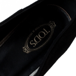 Pre Owned حذاء لوفرز تودز مزخرف خرز سليب أون سويدي أسود مقاس 39 