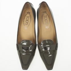 مملوكة مسبقًا Tod's Grey Patent Pointed Toe Penny Loafer Pumps Size 37