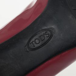 مملوكة مسبقًا Tod's Maroon Patent Kiltie Fringe Pumps Size 37.5