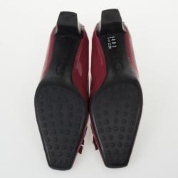 مملوكة مسبقًا Tod's Maroon Patent Kiltie Fringe Pumps Size 37.5