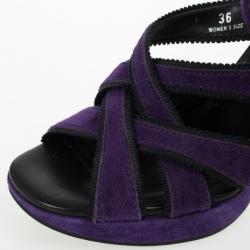 مملوكة مسبقًا Tod's Purple Velvet Strappy Sandals Size 36