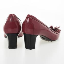 Pre Owned Tod's Maroon Patent Kiltie Fringe Pumps Size 36