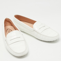 مملوكة مسبقًا Tod's White Croc Embossed Leather Penny Loafers Size 40