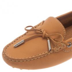 Pre Owned Tod's Beige Leather Bow Loafers Size 38.5