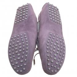 مملوكة مسبقًا حذاء لوفرز تودز سويدي أرجواني بفيونكة مقاس 40