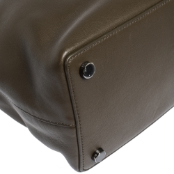 Pre Owned Tom Ford Olive Green Leather Medium India Bag