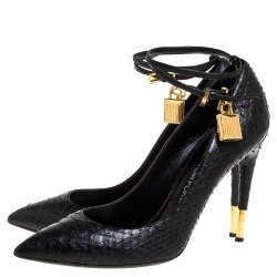 Pre Owned حذاء كعب عالي توم ف ورد قفل رباط كاحل مقدمة مدببة جلد لامع أسود مقاس 39