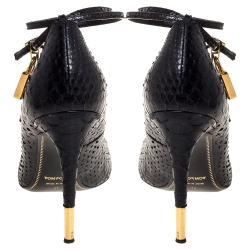 Pre Owned حذاء كعب عالي توم فورد قفل رباط كاحل مقدمة مدببة جلد لامع أسود مقاس 39