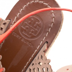 Pre Owned صندل توري برش نعل روكي فيلين ديزي جلد مخرم أحمر وردي مقاس 38.5