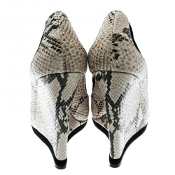 Pre Owned حذاء كعب عالي توري برش مقدمة مفتوحة كعب روكي ساندرا جلد نقش ثعبان وسويدي أسود مقاس 39