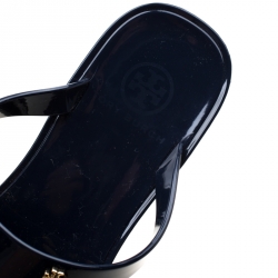 Pre Owned Tory Burch Blue Rubber Speer Flat Thong Sandals Size 36