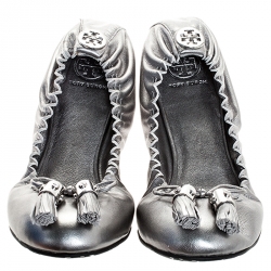 Pre Owned Tory Burch Metallic Silver Leather Tassel Scrunch Ballet Flats Size 39