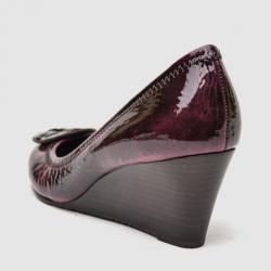 Pre Owned Tory Burch Plum Patent Leather Sally Wedges Size 39