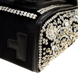 مملوكة مسبقًا حقيبة توري برش يد علوية ساوير مزخرفة جلد وقطيفة سوداء