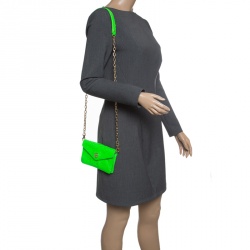 مملوكة مسبقًا Tory Burch Neon Green Python Embossed Leather Miniature Crossbody Bag
