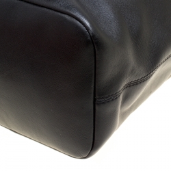 مملوكة مسبقًا Tory Burch Black Leather and Suede Top Handle Bag