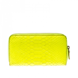 Pre Owned محفظة توري برش جلد نقشة الثعبان أخضر نيون بسحاب محيط