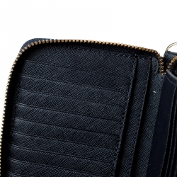 Pre Owned  محفظة كونتيننتال توري برش روبنسون جلد زرقاء كحلية