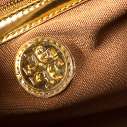 مملوكة مسبقًا Tory Burch Gold Patent Leather and Canvas Shopper Tote