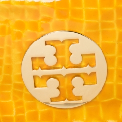 مملوكة مسبقًا Tory Burch Yellow Croc Embossed Patent Leather Clutch Bag