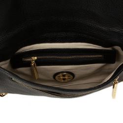مملوكة مسبقًا Tory Burch Amanda Logo Clutch