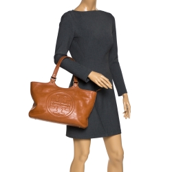 Pre Owned حقيبة توري برش بومب جلد بني فاتح