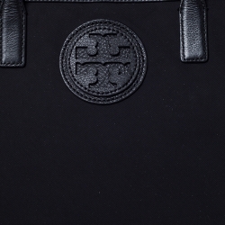 مملوكة مسبقًا حقيبة يد توري برش شوبر جلد ونايلون سوداء