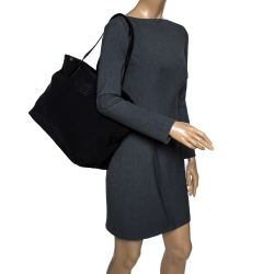 مملوكة مسبقًا حقيبة يد توري برش شوبر جلد ونايلون سوداء