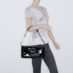 مملوكة مسبقًا Tory Burch Black Patent Crinkle Bombe Reva Clutch