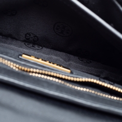 Pre Owned Tory Burch Black/White Woven Leather Robinson Chain Shoulder Bag