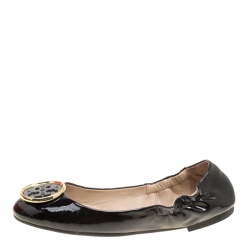 Pre Owned حذاء فلات باليه توري برش تويغي سكرانش جلد لامع أسود مقاس 36