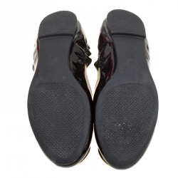 Pre Owned حذاء فلات باليه توري برش تويغي سكرانش جلد لامع أسود مقاس 36