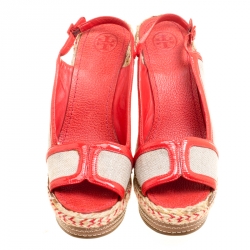 Pre Owned صندل توري برش كعب روكي إسبادريل فتحة كعب بريشر جلد لامع وكانفاس أحمر/ بيج مقاس 39.5