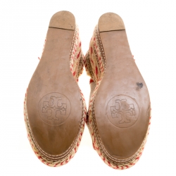 Pre Owned صندل توري برش كعب روكي إسبادريل فتحة كعب بريشر جلد لامع وكانفاس أحمر/ بيج مقاس 39.5