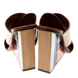 مملوكة مسبقًا صندل سلايد توري برش نعل روكي كتل لونية جلد بيج مقاس 37