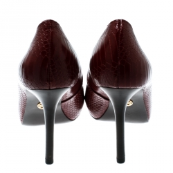 Pre Owned حذاء كعب عالي توري برش جينا جلد نقش ثعبان عنابي مقاس 37.5