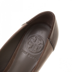 Pre Owned حذاء كعب عالي توري برش كعب عريض رمادي داكن جلد متعدد الألوان مقاس 36