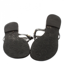 Pre Owned صندل بإصبع توري برش فلات ميلر جلد أسود مقاس 38.5