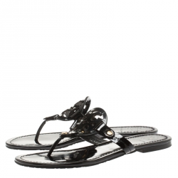 Pre Owned صندل بإصبع توري برش فلات ميلر جلد أسود مقاس 38.5