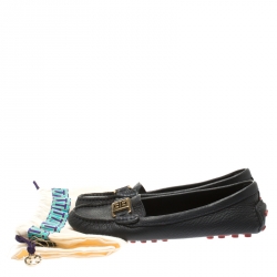 مملوكة مسبقًا حذاء لوفرز توري برش كندريك جلد أزرق مقاس 38.5