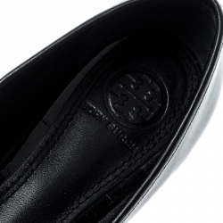 Pre Owned حذاء فلات باليه توري برش لويزا مايكرو جلد لامع أسود مقاس 36