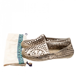 مملوكة مسبقًا Tory Burch Metallic Dull Gold Laser Cut Leather Logo Thatched Espadrille Flats Size 40