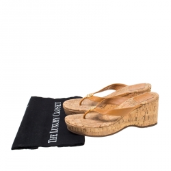 Pre Owned صندل إصبع توري برش سوزي جلد بني مقاس 36.5