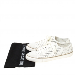 Pre Owned حذاء رياضي توري برش ديزي جلد أبيض مثقب برباط مقاس 40