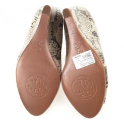 مملوكة مسبقًا Tory Burch Beige Suede &amp; Snake Embossed Sandra Wedges Size 41