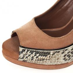 مملوكة مسبقًا Tory Burch Beige Suede &amp; Snake Embossed Sandra Wedges Size 41