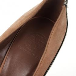 مملوكة مسبقًا Tory Burch Beige Suede &amp; Snake Embossed Sandra Wedges Size 41