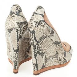 مملوكة مسبقًا Tory Burch Beige Suede &amp; Snake Embossed Sandra Wedges Size 41