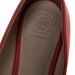 Pre Owned حذاء فلات باليه توري برش رفا جلد أحمر مقاس 38