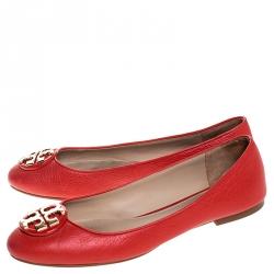 Pre Owned حذاء فلات باليه توري برش رفا جلد أحمر مقاس 38